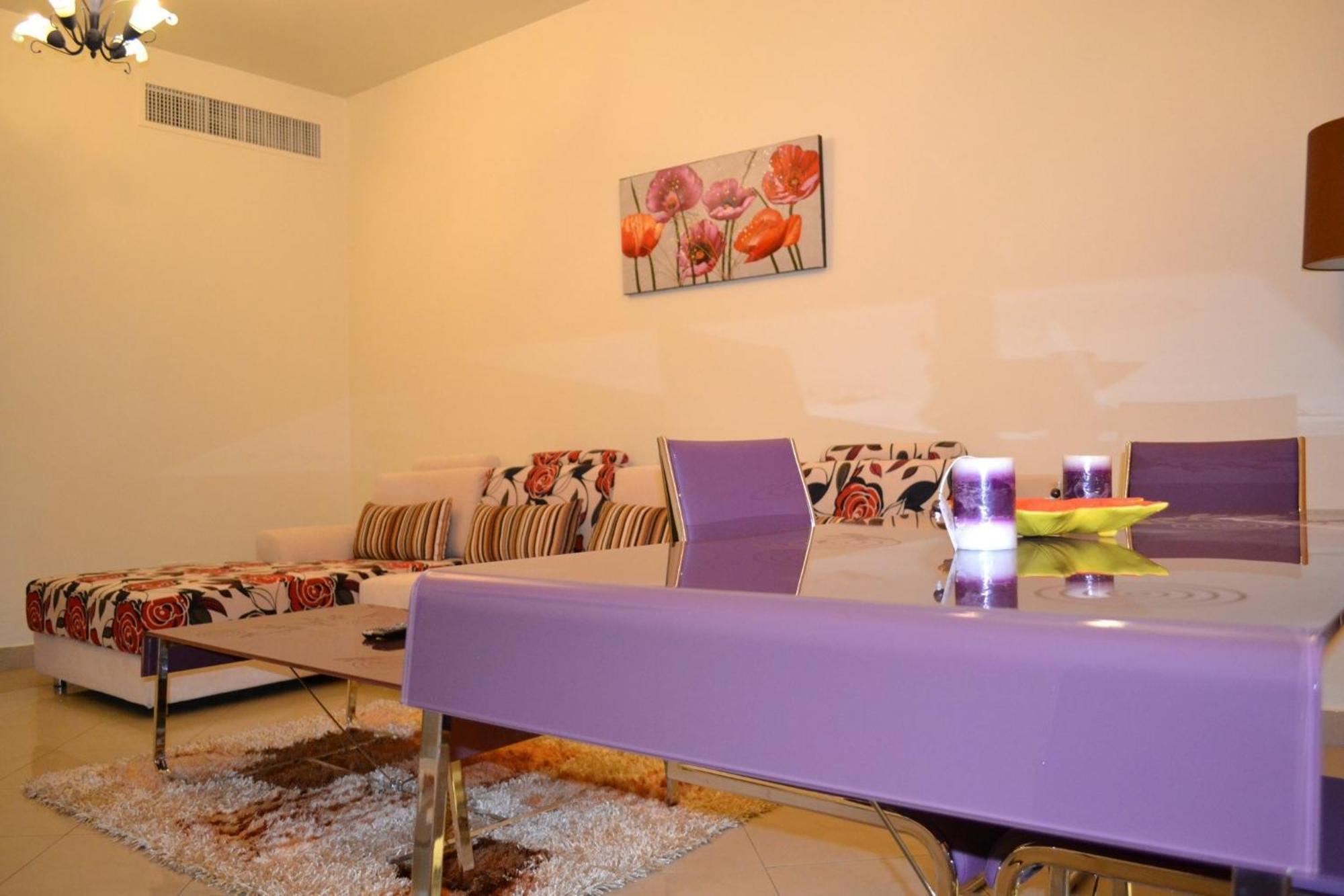 Abu Dhabi Plaza Hotel Apartments Екстериор снимка