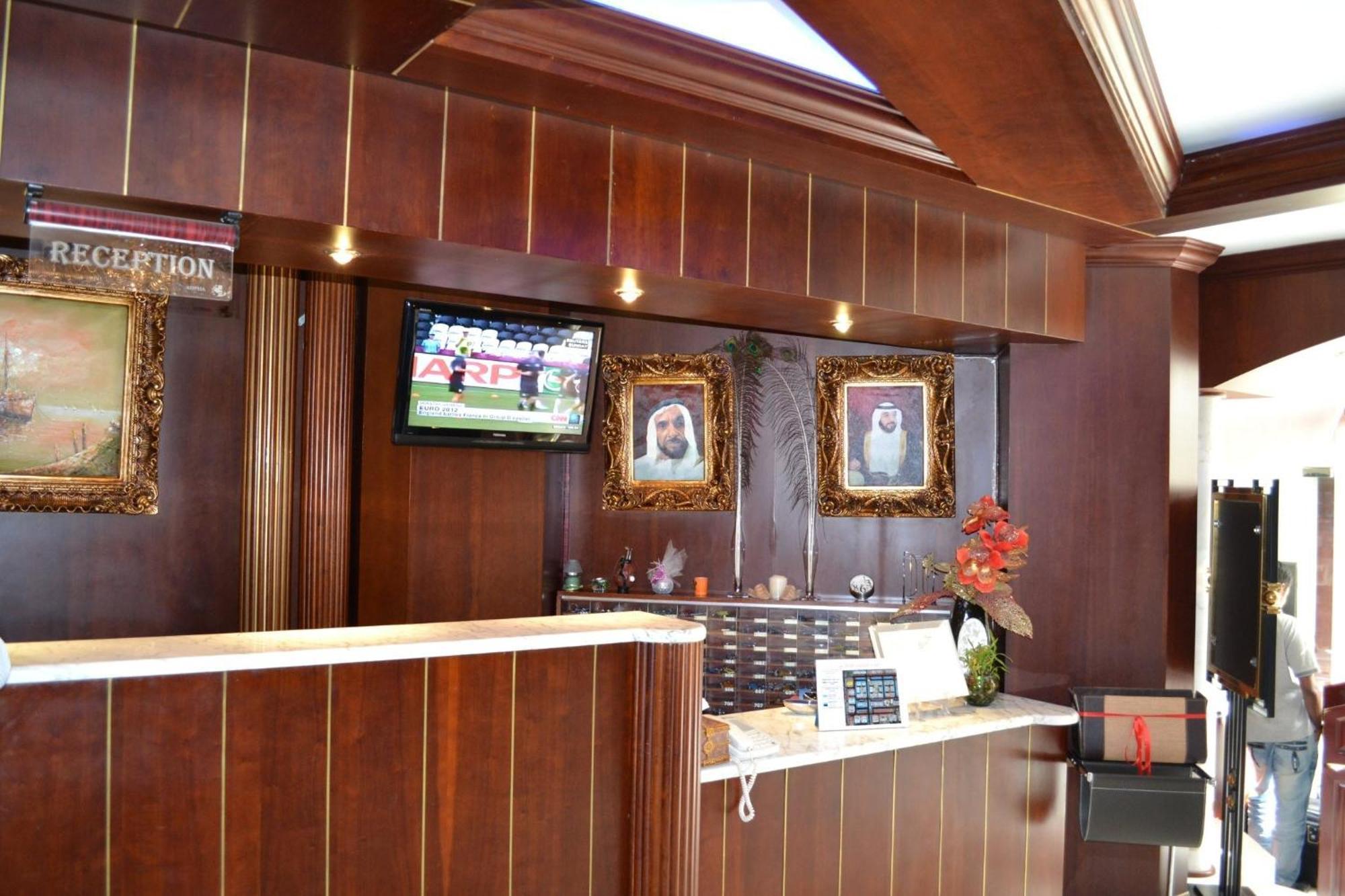 Abu Dhabi Plaza Hotel Apartments Екстериор снимка