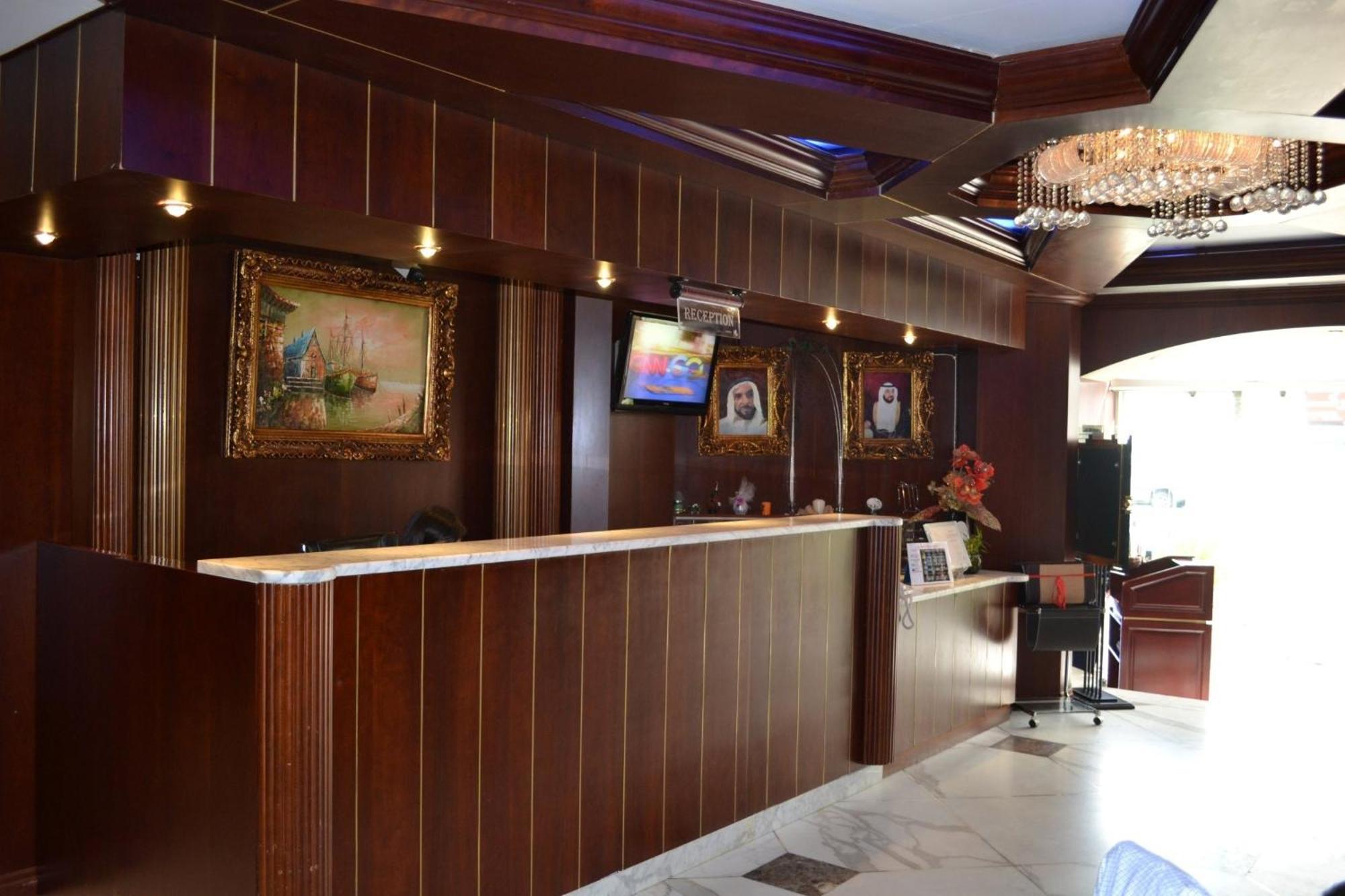 Abu Dhabi Plaza Hotel Apartments Екстериор снимка