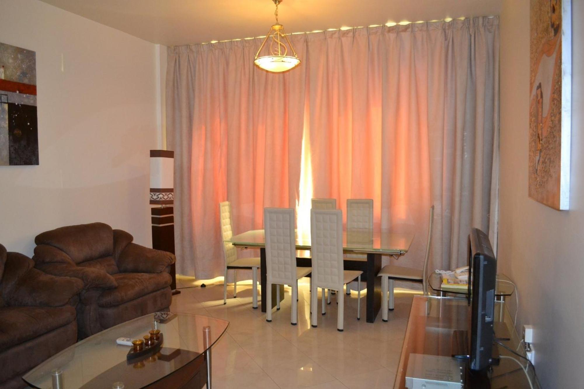 Abu Dhabi Plaza Hotel Apartments Екстериор снимка