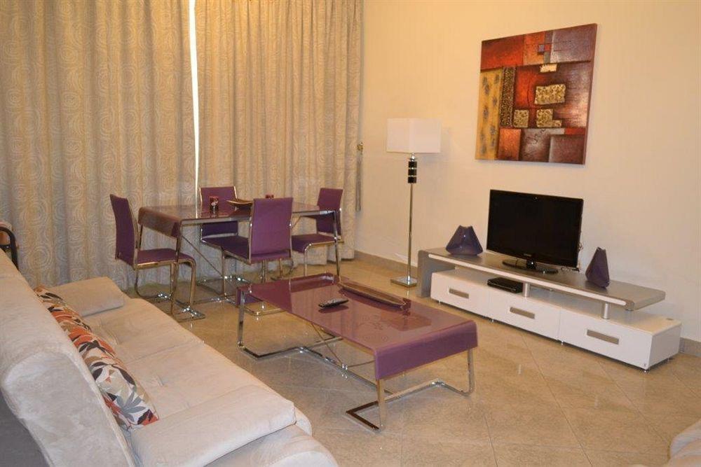 Abu Dhabi Plaza Hotel Apartments Екстериор снимка